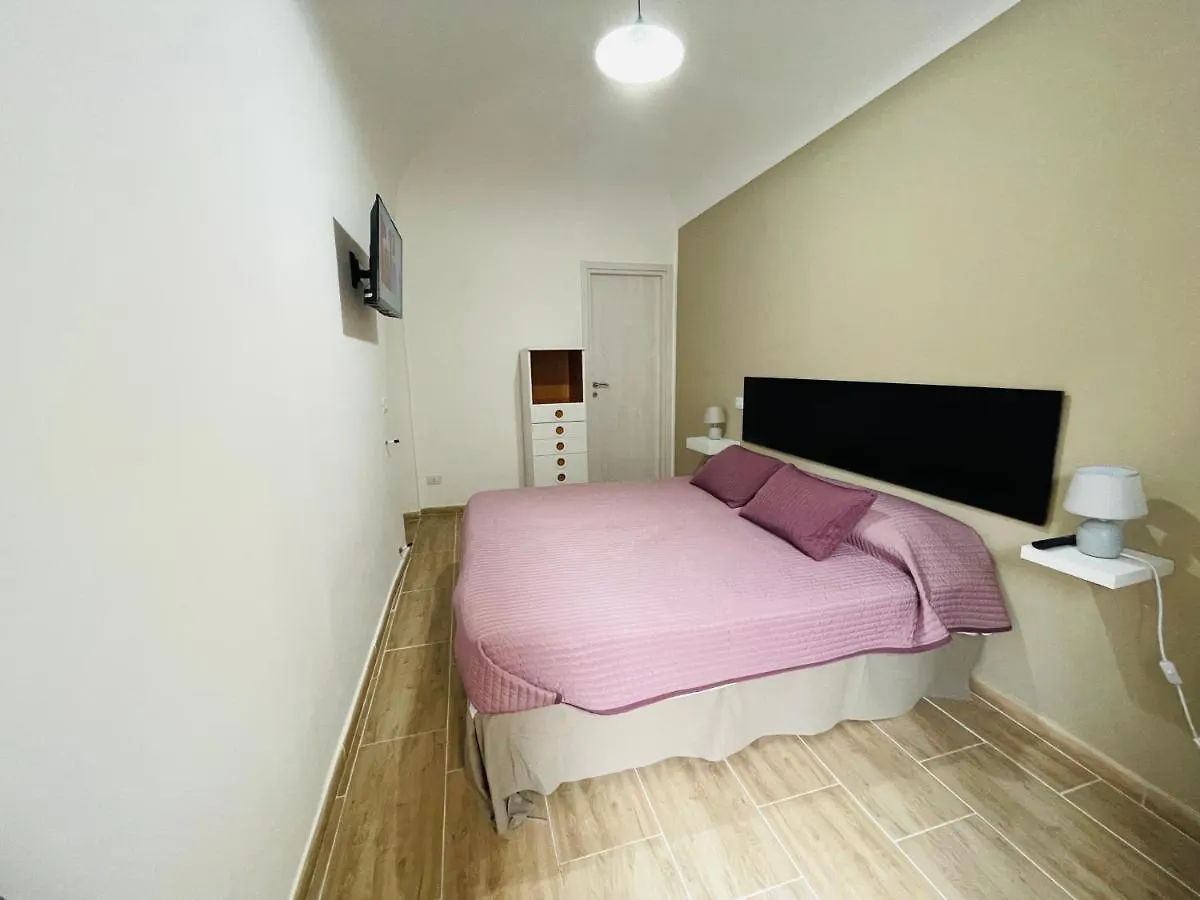 Guest house Mika House Rooms Palermo