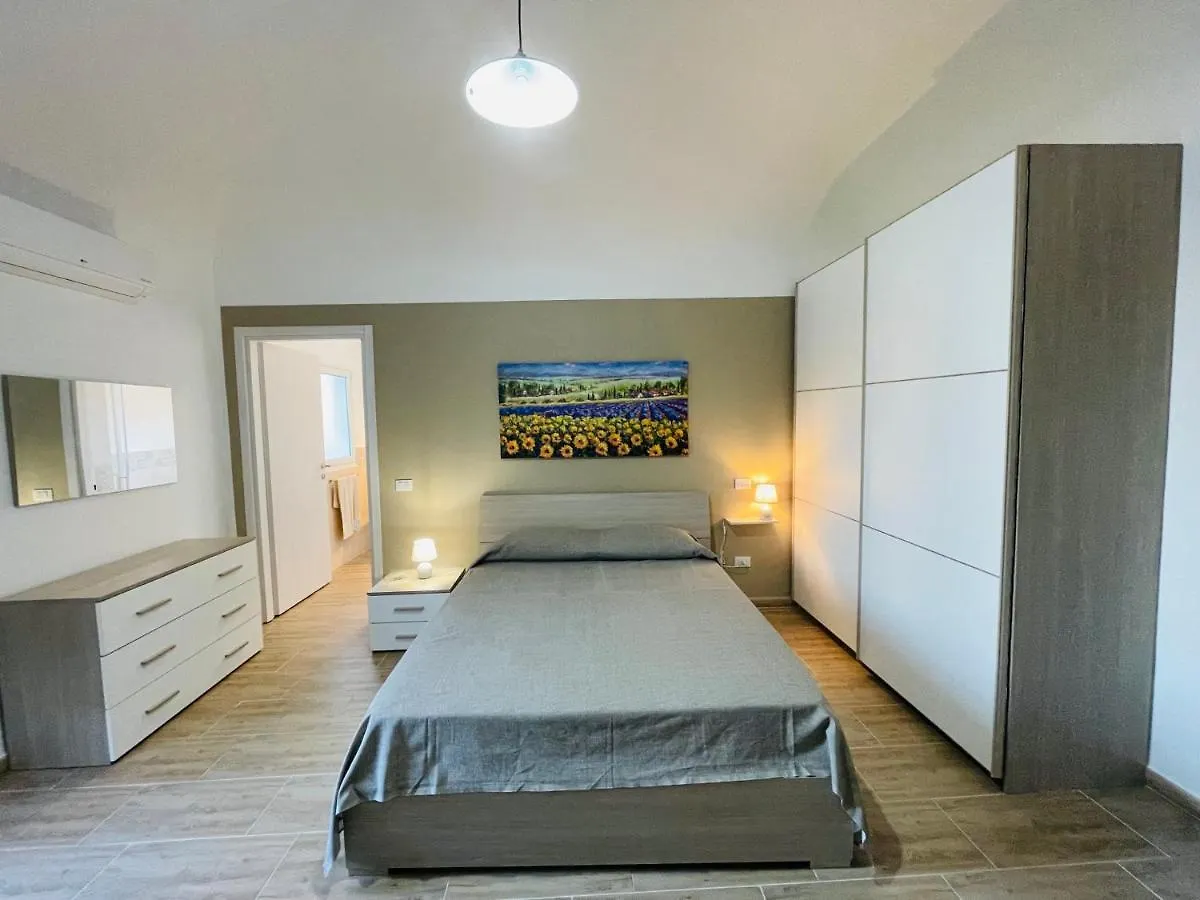 Mika House Rooms Палермо 0*,  Италия