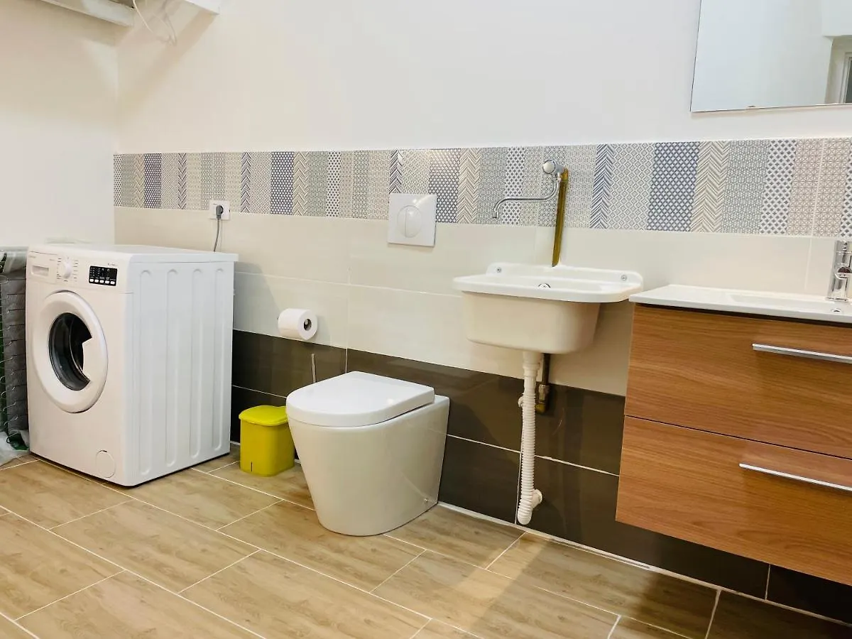 Гостевой дом Mika House Rooms Палермо